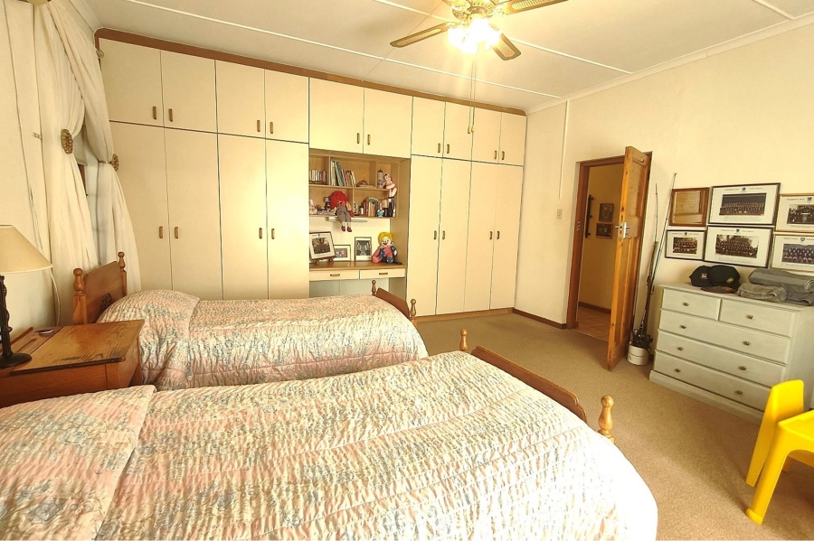5 Bedroom Property for Sale in Piketberg Western Cape